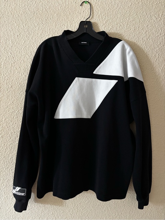 We11done Other - Men's Black V-Neck Sweater with White Geometric Accents